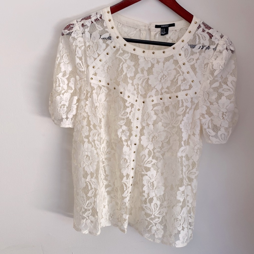 Forever 21 White Lace shirt. Medium.  Perfect condition.